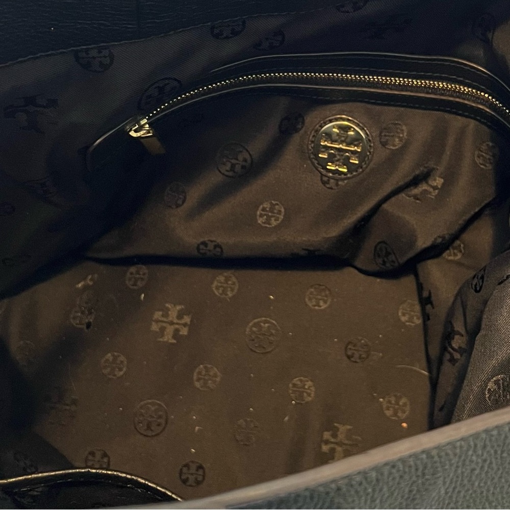 Tory Burch All T Pebble Leather Bag - Picture 5 of 9